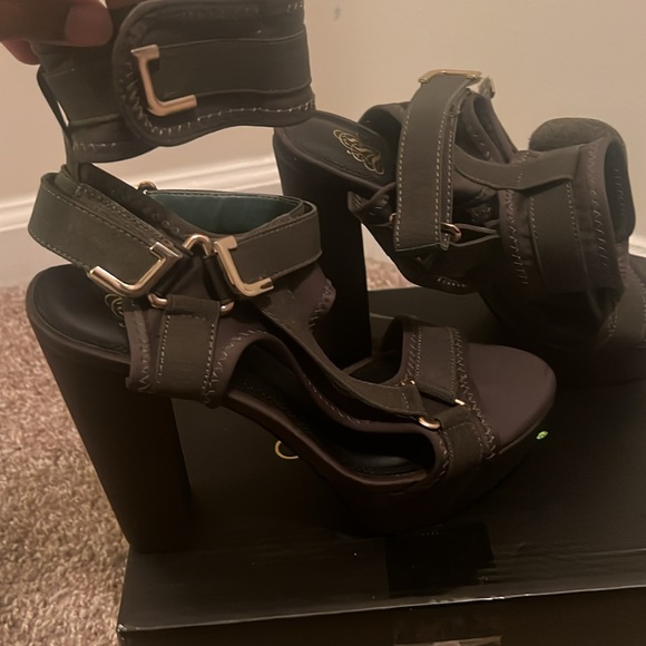 Fashion Nova "Liliana" Head in the Clouds Glamrock Military-style Platform Heels - Picture 6 of 16